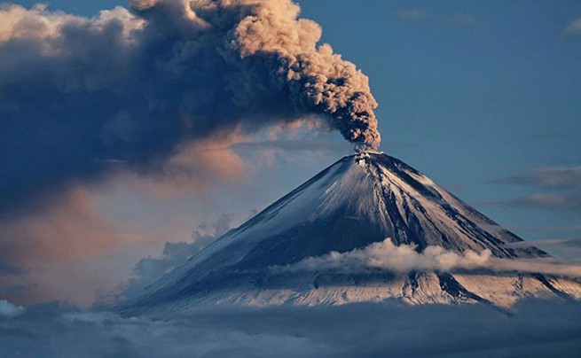 Бомбардиране на японските вулкани