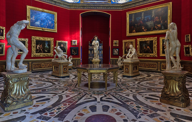Uffizi-Gallery-Inside-Art-Photo