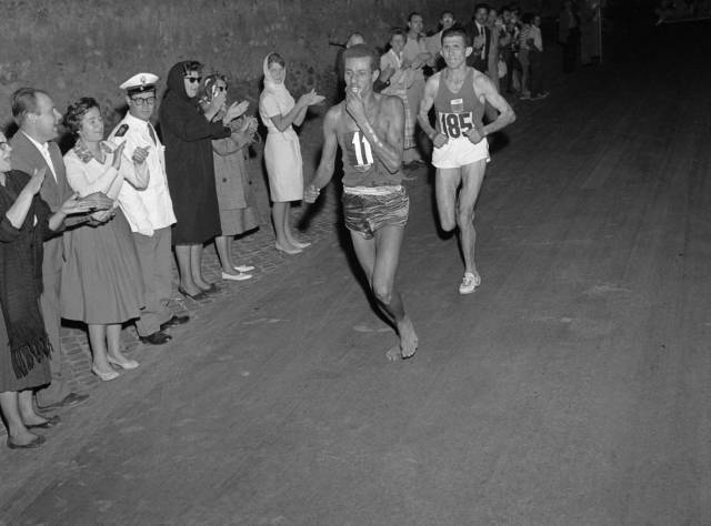 1960г, Рим: Няма нужда от обувки