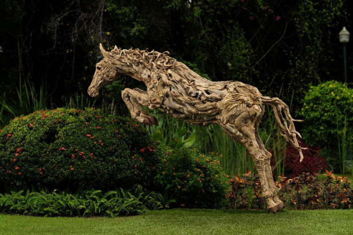 Невероятна скулптура във Филипините