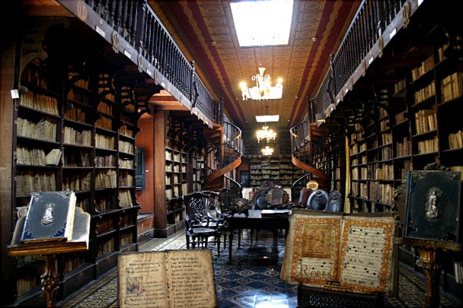 Библиотеката на манастир Сан Франциско, Перу
