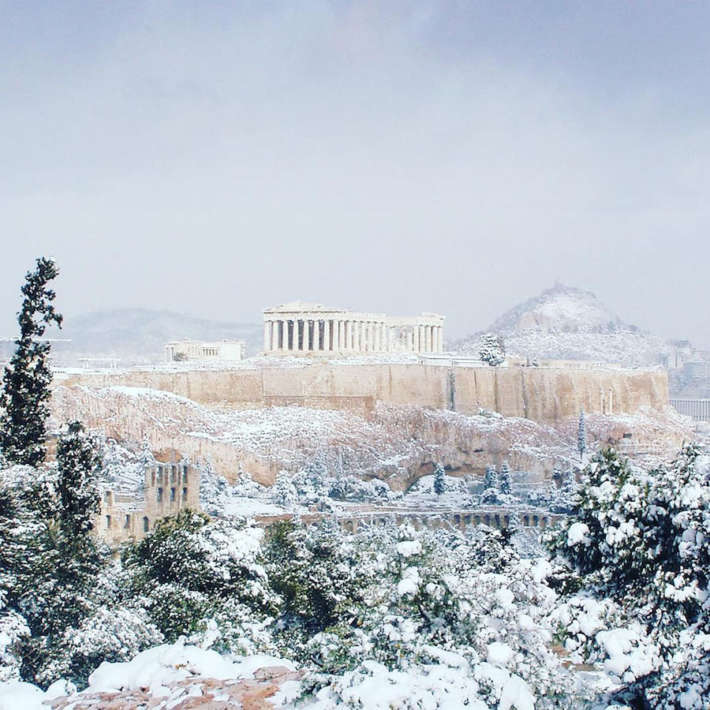 snow-covered-acropolis-greece-3
